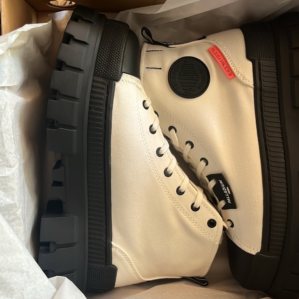🆕 Palladium Women's Revolt Hi TX Platform Boots White.  Size 11 - Picture 7 of 14